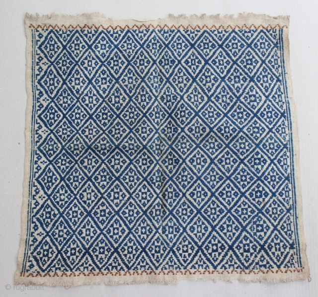 Indonesia textile cloth "Tampan" from Kalianda or Putihdo Lampung, Sumatera. cotton. Size : 55cm x 55cm. Conditions : Please see on the picture, Free from any repair. 19th century.    