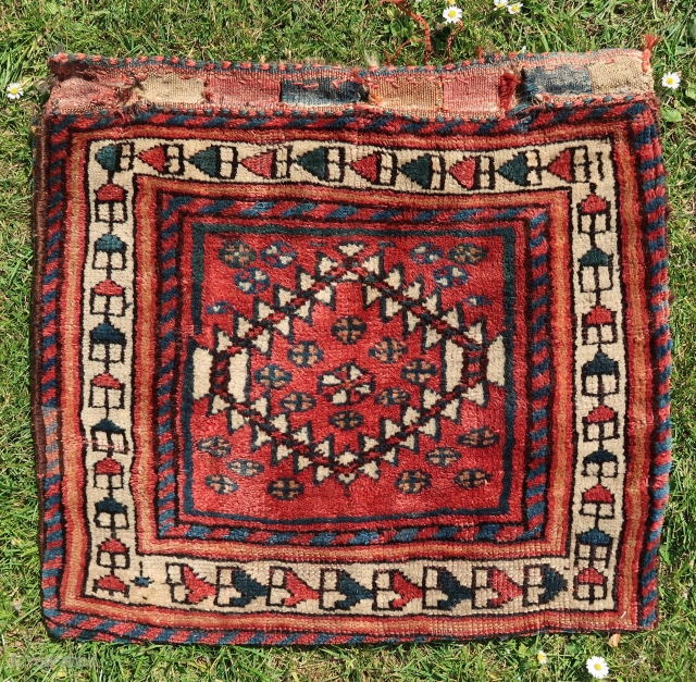 South Persian Tribal, Afshar single khordjin. Wool on wool. ca; 60 x 50 cm. 
Full piled.
                 