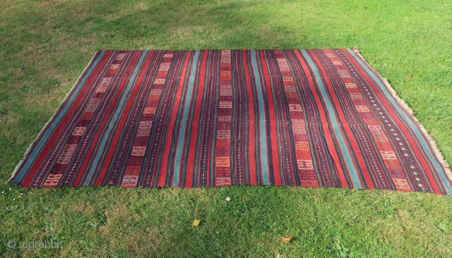 Flatweave, Kelim, Palas, Kurdish, eastern Caucasus .Ca; first half 20th. Cent. Wool on wool, very good overall condition. Ca; 290 cm. x 180 cm. Ca; 9 Kg,s. Finely woven. All sides original.
Listening;  ...