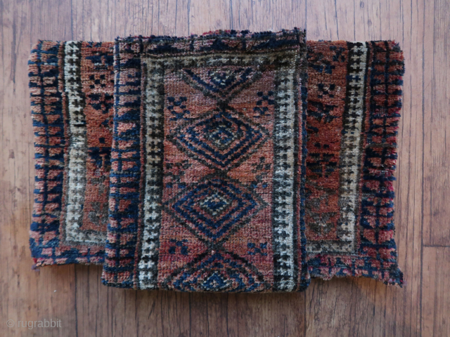 Beluch bag. /  Afshar Khouli  ?   Wool on wool.  Ca:  70 cm x 50 cm.  Old / antique.        