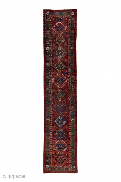 Karaje Runner

3.1 x 14.9
0.94 x 4.54 

The abrashed warm madder red ground displays ten hooked, hexagonal medallions in ivory, pumpkin, dark  blue, medium blue,sandy camel and light blue, with  jewelry  ...