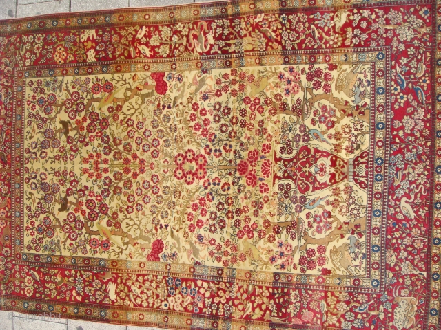 beautiful antique kerman 
140*200 good condition.
                           