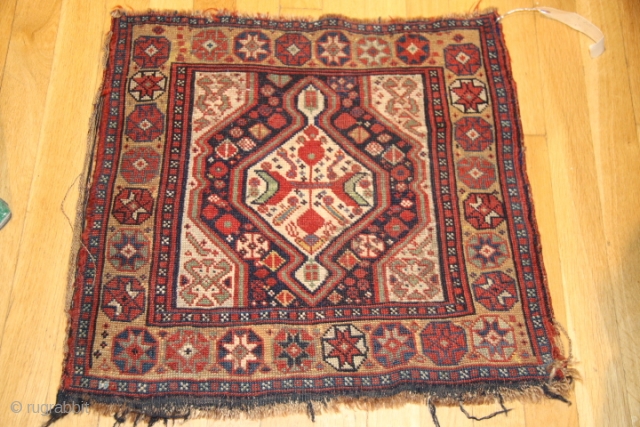 Late 19th century, Khamseh , bag faace.
this gorgeous  bag face woo on poly chrom weft wool.                