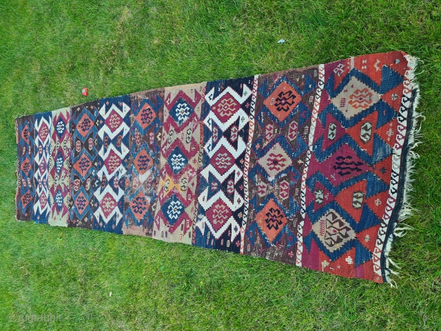 Antique early kurdish Rashwan Kilim from east anatolia, ~ 1800/1850


90x290cm                       