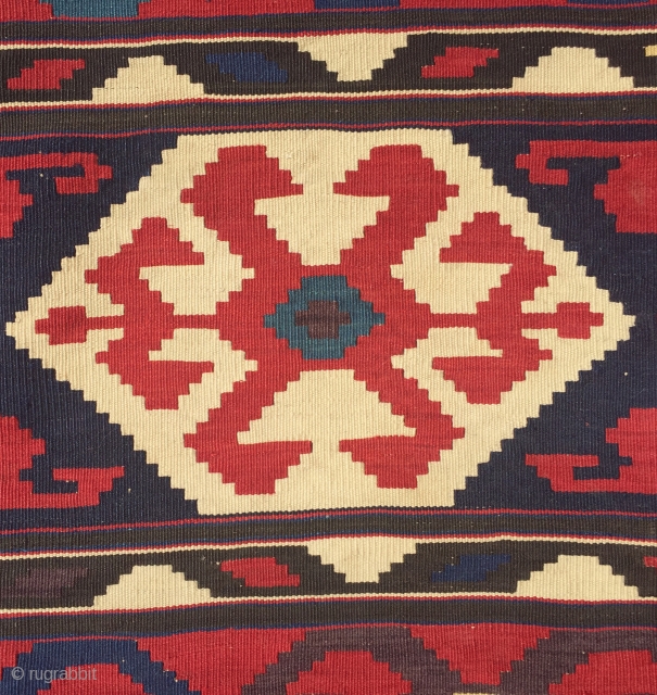 Caucasian Borchalo ( Koc Boynuz ) Excellent Condition and Wonderful Colors All Orginal
Kilim Size 172x228 cm / 5'7''x7'5''               