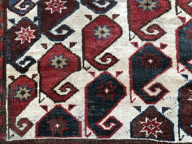 Antique Kyrgyz Botteh Rug Size 142x270 cm / 4'7'' x 8'9''                      