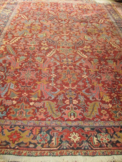 Antique Persian Heriz .

size 11'x8.4''.                            