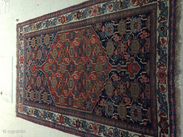 Halvai Bidjar
From 1880's or earlier
Mint condition
Size: 4'8 by 6'10 ft
No old repairs, perfect condition
No synthetic colors
Ask for better resolution images if necessary           