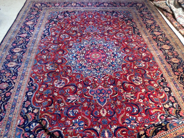 PERSIAN DABEER KASHAN RUG
PERFECT CONDITION
SIZE: 8'9 BY 12'8 FT                        