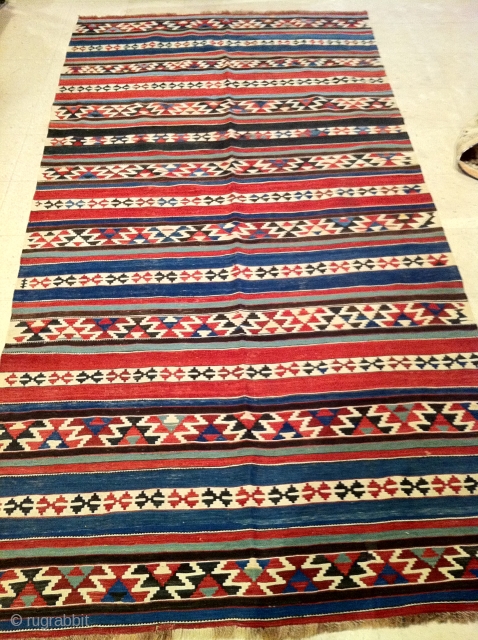 BEAUTIFUL CAUCASIAN FLATWEAVE 
PERFECT CONDITION
NO REPAIRS,UNTOUCHED                           