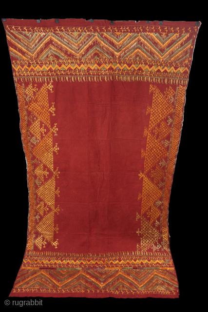 Sarpallu Phulkari From East(Punjab)India called As Sarpallu(Patang Design).Moga District of Punjab India.Floss Silk on Hand Spun Cotton khaddar Cloth.Its size is 142cm X 252cm.(DSC05880).         