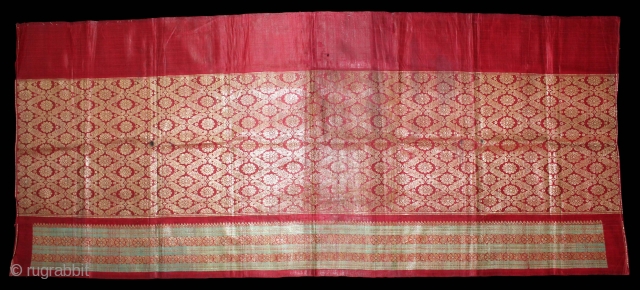 Gujarati Khinkhab Ghaghra Zari Brocade(yardage)From Jamnagar Gujarat India.C.1900.Woven in Jamnagar,Worn by the Kathi women of Saurashtra Gujarat India.Its size is 82cm X 194cm.(DSE02350).          