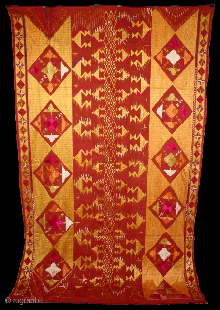 Sarpallu Phulkari from East (Punjab)India called As Sarpallu(Patang Design).Proper Shahkot Moga District of Punjab India.One of the rare design in Indian Phulkari.Its size is 220cm x 140cm.(DSE01970).      