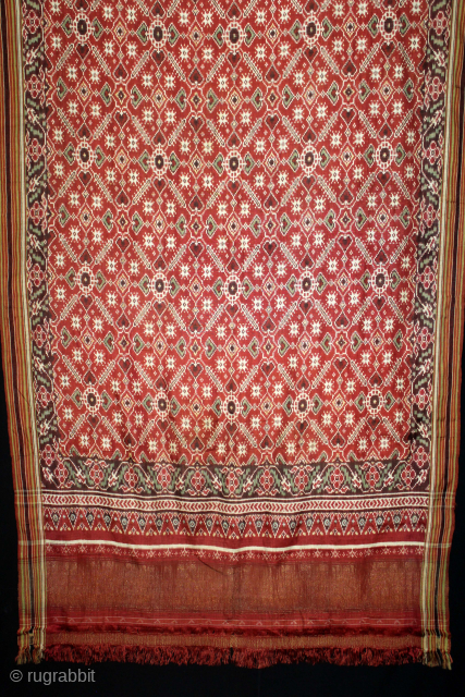 Patola Sari Double Ikat.Woven with Vohra-Gaji-Bhat,Used by the Vohra Muslim Merchant Caste From Patan Gujarat India.This pattern is called “Vohra Gaji Bhat”, a design favored by the Vohra Muslims.Its Size is 112cm  ...