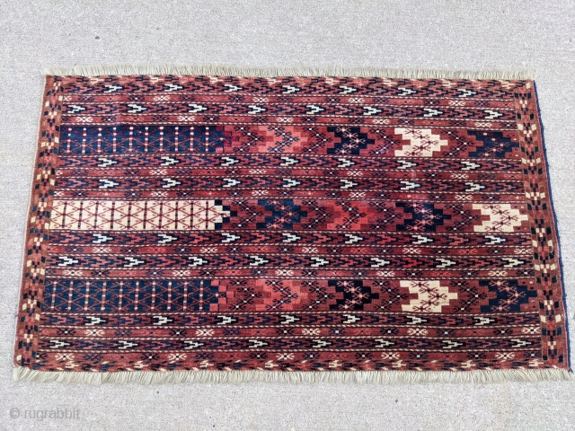 Rare Ersari Kizyl Ayak or Yomud / Yomut chuval. This design is more common on flatweaves. Full pile and some of the softest wool I've seen with a tight weave. Let me  ...