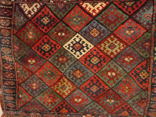 fabulous 1880 Jaff bagface, great pile, and superbe many, many natural colors, some side wear, no stains, 

85x76cm
2.8x2.5ft               