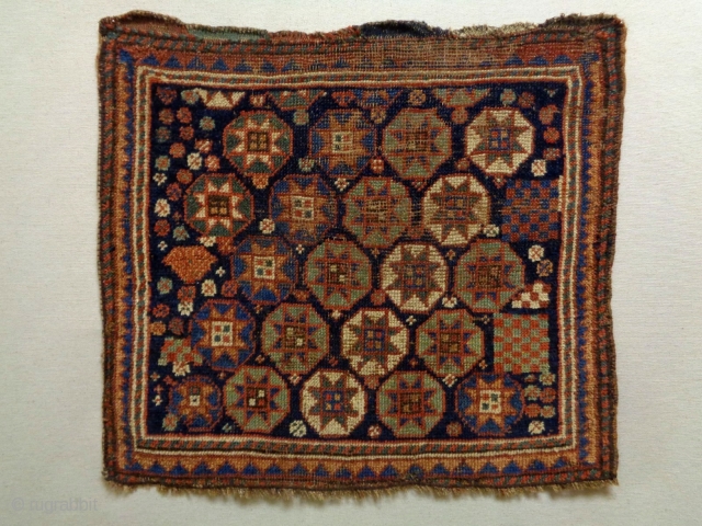 19th Century Kurd Bagface
Size: 57x51cm
Natural colors                           