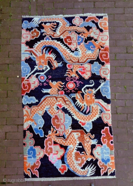 Tibetan Rug
Size: 90x160cm
Natural colors, made in circa 1910/20                         