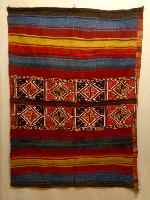 Anatolian Cuval
Size: 115x160cm
Made in circa 1910                           