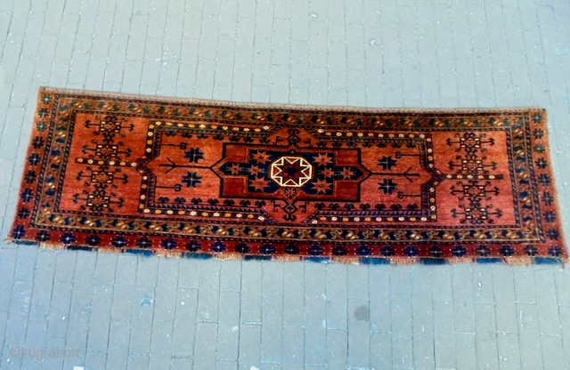 Turkmen Penjerelik
Size: 181x53cm
Natural colors, made in period 1910                         