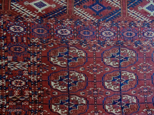 19th Century Very Fine Tekke Dowry
Size: 115x120cm
Natural colors                         