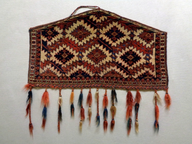 19th Century Very Fine Asmalik
Size: 73x42cm (2.4x1.4ft)
Natural colors (the red color at the white field at the back side is from another rug)          