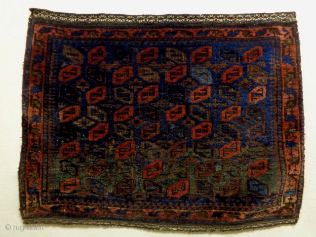 19th Century Baluch Bagface
Size: 68x52cm (2.3x1.7ft)
Natural colors                          