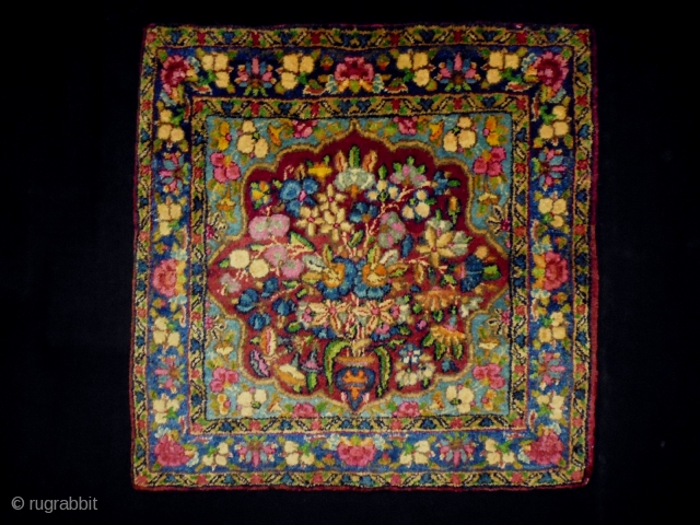 Lawar Kirman
Size: 50x50cm (1.7x1.7ft)
Natural colors, circa 80-90 years old                        