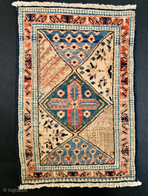 very fine Persian Farahan small rug 1880 circa all good colors and very good condition size 54x38cm                