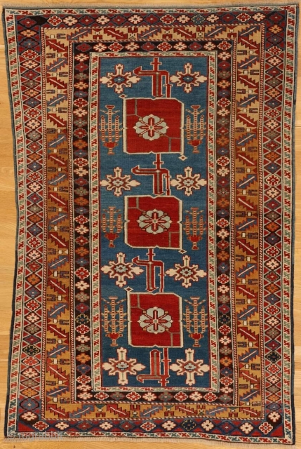 Karagashli rug 
4' 10" x 3' 3" (147 x 99 cm)
                      