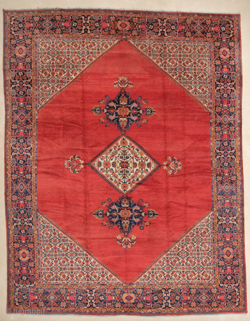 Perfect condition Persian Feraghan Carpet circa 1880 size 340x440 cm                       
