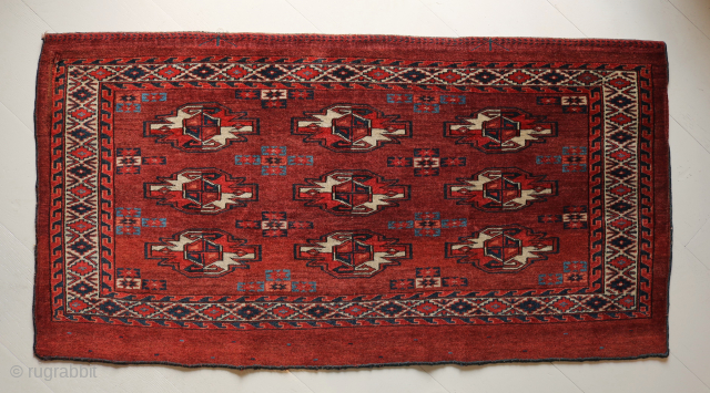 Turkoman Yomut Chuval 
Excellent condition.
129 x 65 cm                         