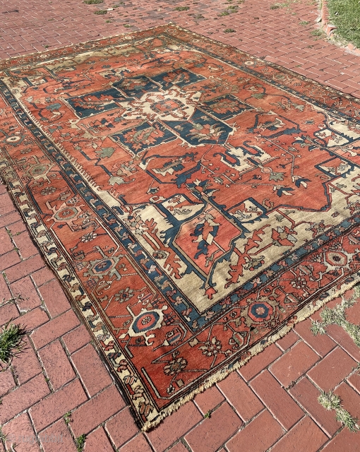 Village made Serapi Carpet, 3rd quarter of 19th century
Size : 420 x 290 cm
Contact for more details                