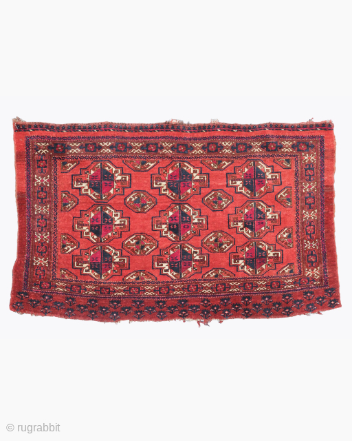 Early 19th Century Turkoman Salor Chuval
Size : 85×135 cm
Please send me directly mail.
halilaydinrugs@gmail.com                    