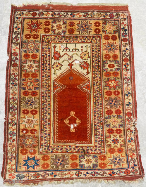 Milas Prayer Rug Circa 1870 Size: 105x140 cm
Please contact directly. Halilaydinrugs@gmail.com                      