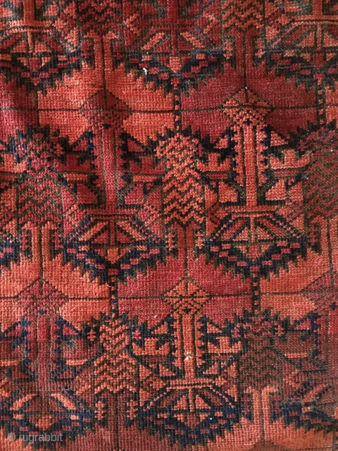 Old Baluch main carpet, probably from Afghanistan early 20th century. Size is 3,34 x 2,03 (6,8 m2)
The pattern is very special, reminiscent of Beshir carpets or related to the kedjebe motive. The  ...