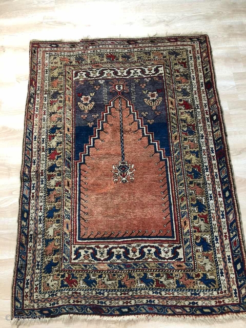 Sizes 6.1/ 4.3 inches
155cm / 110cm
Antique 19th century anatolian rug Mujur.
In good condition 
To take from Los Anjeles
Or sending is possible too.
Price :  best offer       