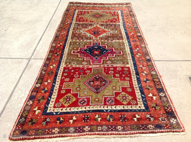 Turkish / Sivas Zara rug. Magnificent  and Orjinal condition. There isn't any missing part Damage and old repairs.  Size 3'11x9'5 ( 120x287 cm)        