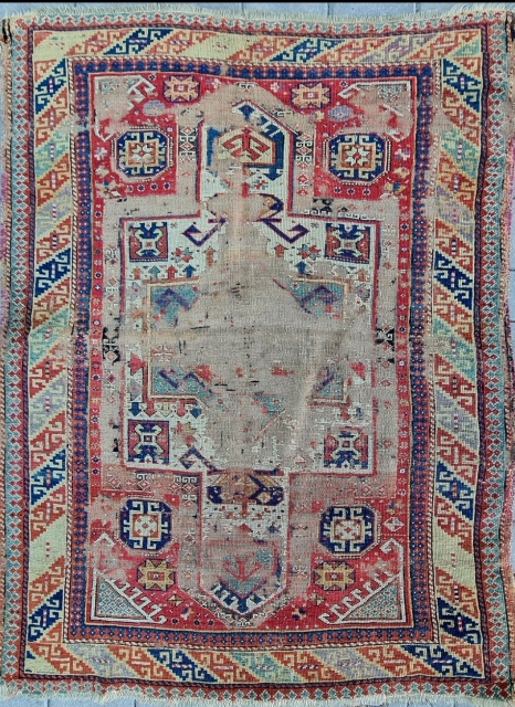 Size : 116 x 158 cm,
Old kazakh .                         