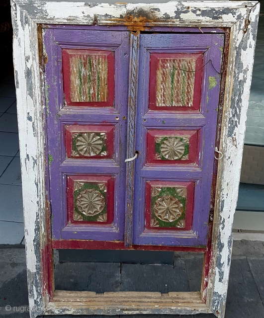 Middle anatolia , cappadocia .
Old door !                          