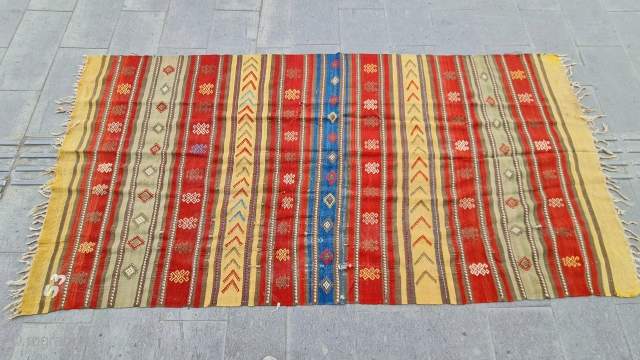 Size : 140 x 290 cm ,
Central anatolia, cappadocia.
19th cen.
One of the best rugs I've purchased recently. The mobile seller, who participated in the mosque tender in the avanos region, buys about  ...