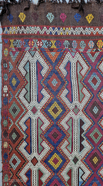 Size ; 143 x 340 cm,
South anatolia, Reyhanli tribe.                        