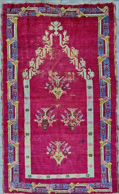 Size ; 100x165 cm,
Central anatolia, Cappadocia.                           