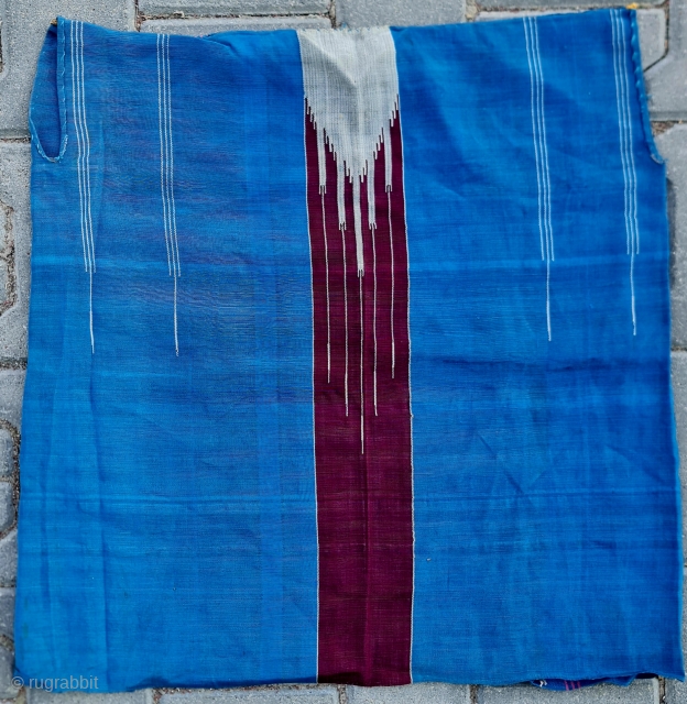 Size: 50x79 cm,
Old aleppo textile.
Silk .
Jaket...                           