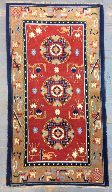 Antique Handmade Tibetan rug, all in natural, one old repairs,good Pile,Clean,Soft,more than 100 years Old,Size:4.8 ft by 2.7 ft,Size:141cm by 78cm            