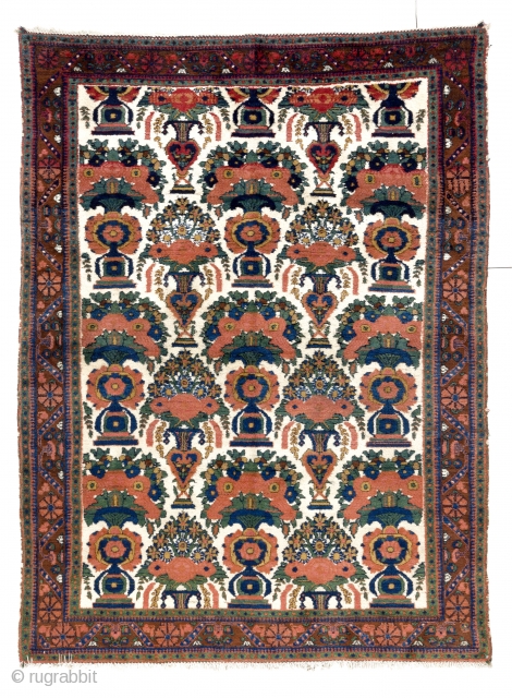 Afshar Rug, 4.9 x 6.3 Ft (145x191 cm), very good condition, all original.                    