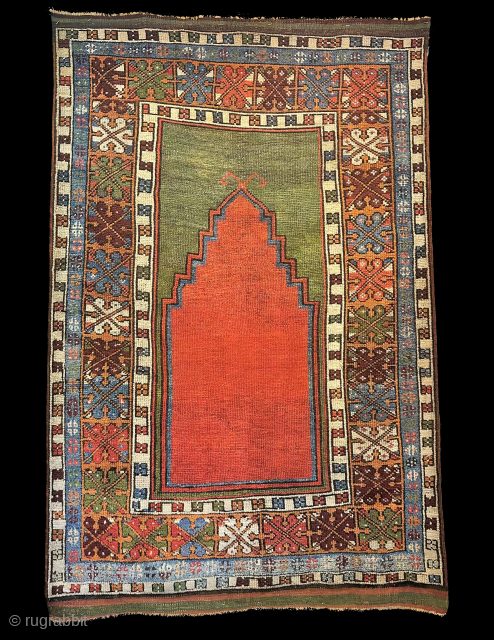 Antique Central-Anatolia Kirsehir prayer rug

mid 19th century 

148 x 96 cm 

for more info contact info@anatoliantappeti.com

www.anatoliantappeti.com                 