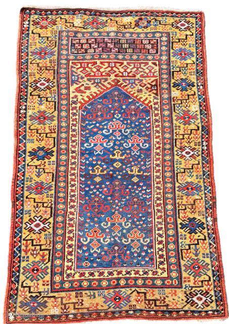 West Anatolian Makri 

mid 19th century collectable rug

160 x 100 cm

for more details info@anatoliantappeti.com

www.anatoliantappeti.com                   