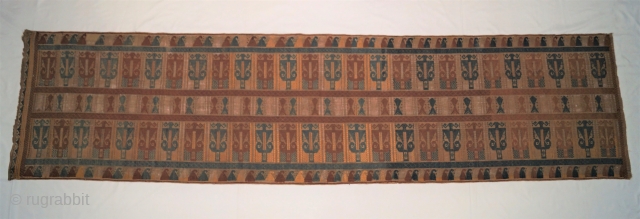 A very rare Palepai ceremonial ship cloth with row of horn head ancestor believe as guardians at journey of life, pasisir people Lampung region southen Sumatra Indonesia, 18 - 19th century.

Very good  ...