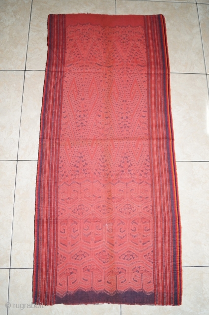 #RB021 Borneo kain kebat woman ceremonial skirt Kalimantan Indonesia, hanspun cotton natural dyes warp ikat, good condtion, early to mid 20th century, size: 122 x 54 cm      